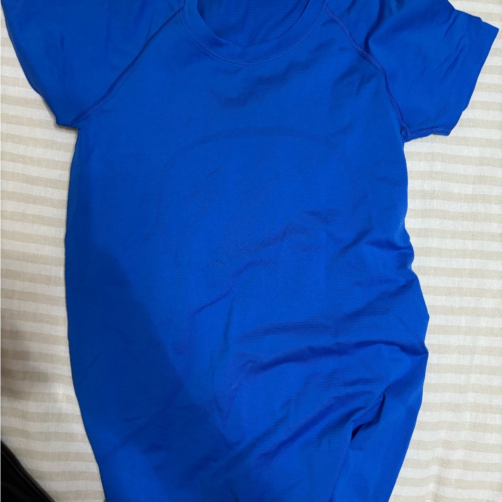 Blue lululemon shortsleeve